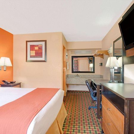 Days Inn By Wyndham Independence Eksteriør bilde